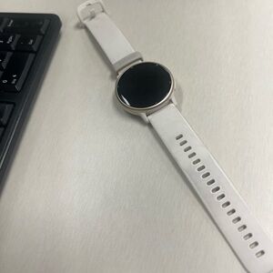 Garmin Smartwatch with White and Black Design